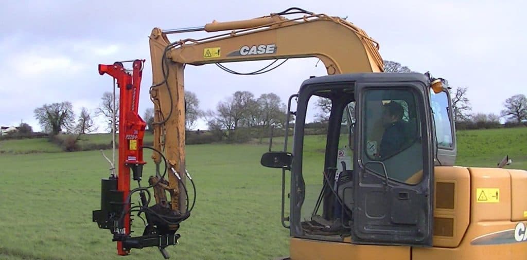 P220-excavator-1