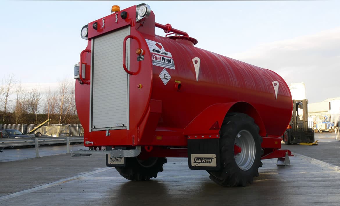 Fuel Proof 4500 Liter Dieselvogn For Traktor