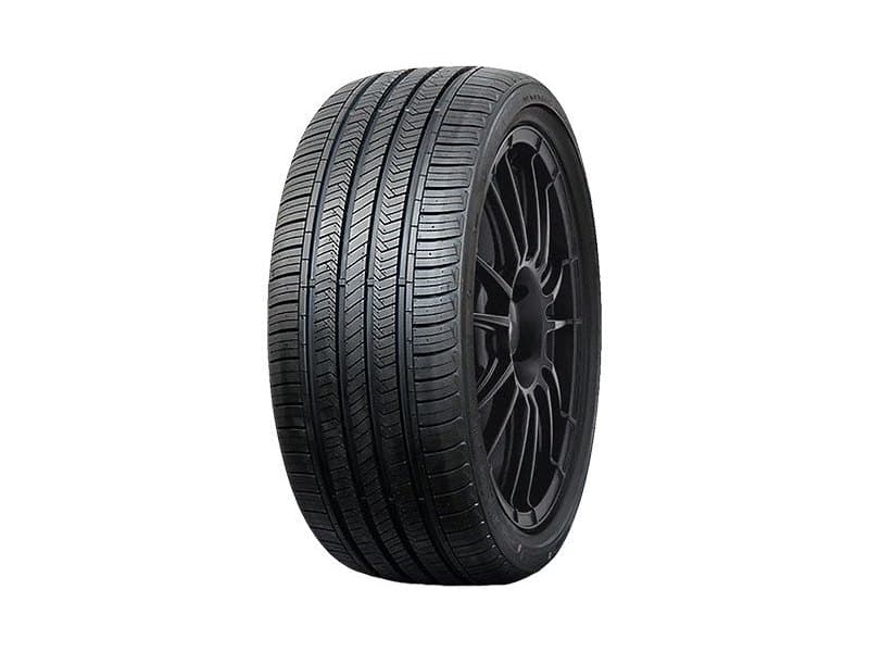 Sunny NU025 235/40R19 96W XL