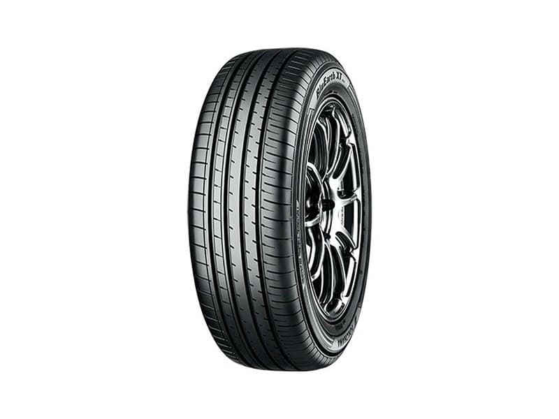 Yokohama BluEarth-XT AE61 215/60R17 96H